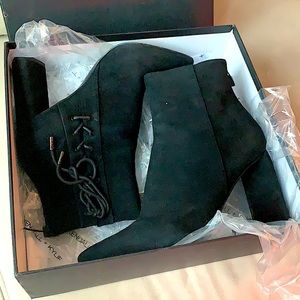 KENDALL & KYLIE Gretchen Ankle Boots